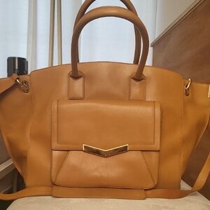 Elegant Tan Leather Tote Bag